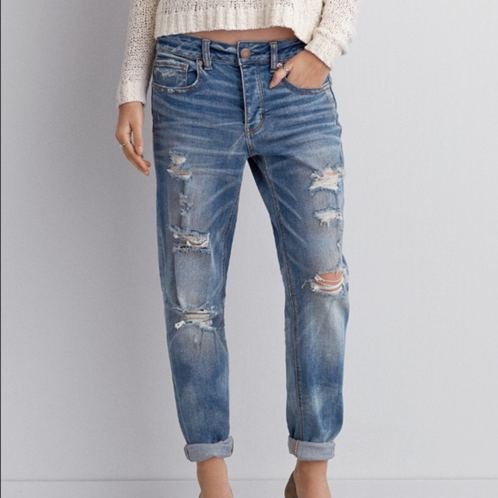 AE tomgirl ripped blue jean